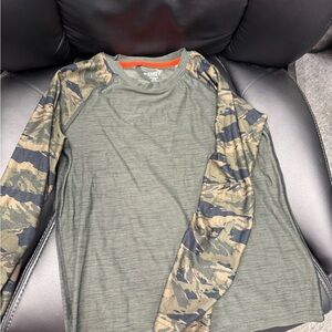 Old Navy Green Long Sleeve Tee with Camo Sleeves